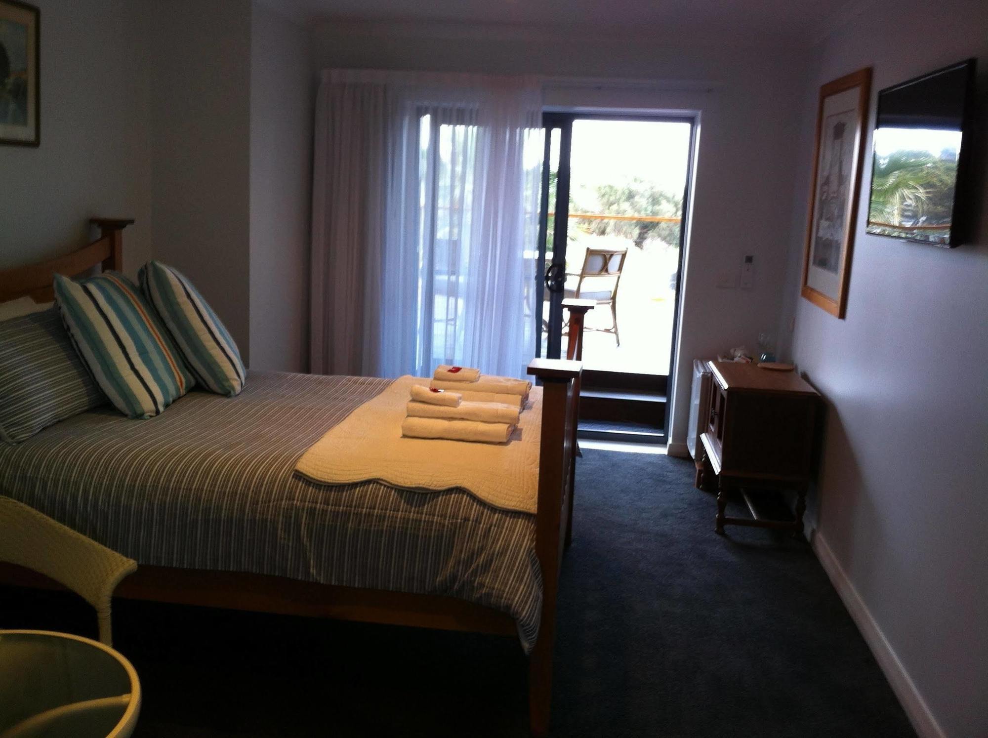 Corinella On The Esplanade Bed & Breakfast エクステリア 写真