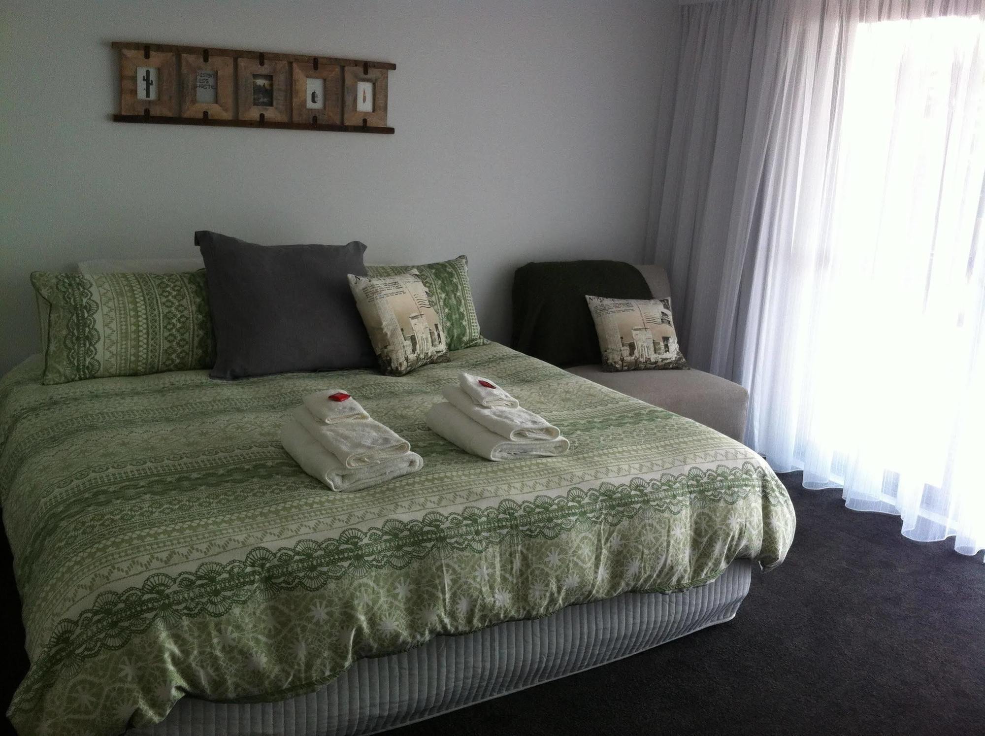 Corinella On The Esplanade Bed & Breakfast エクステリア 写真